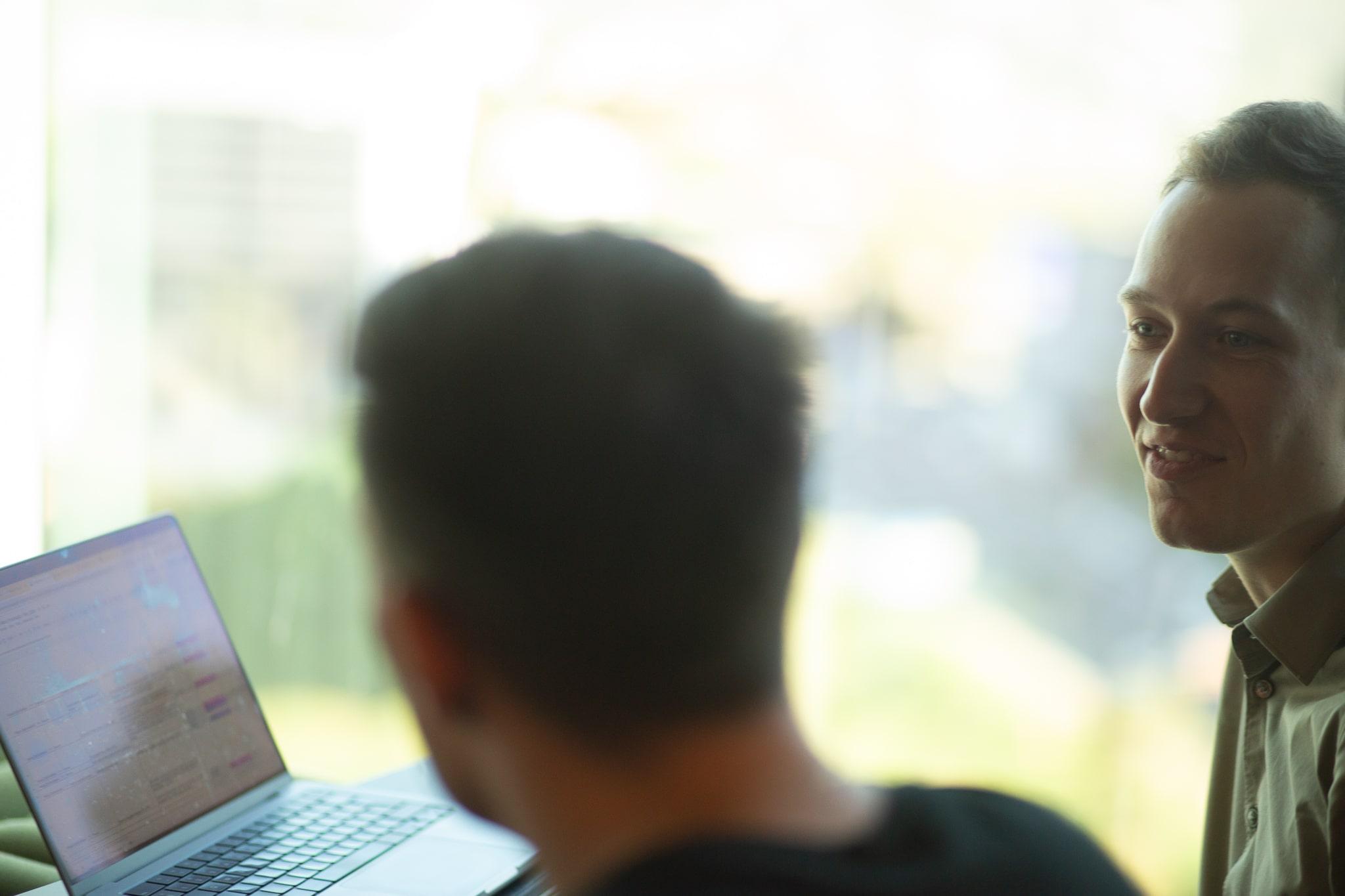 Trabalho híbrido: entenda como tomar decisões baseadas em dados